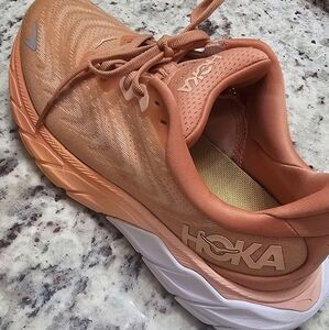 Hoka shoes 7.5 orange
